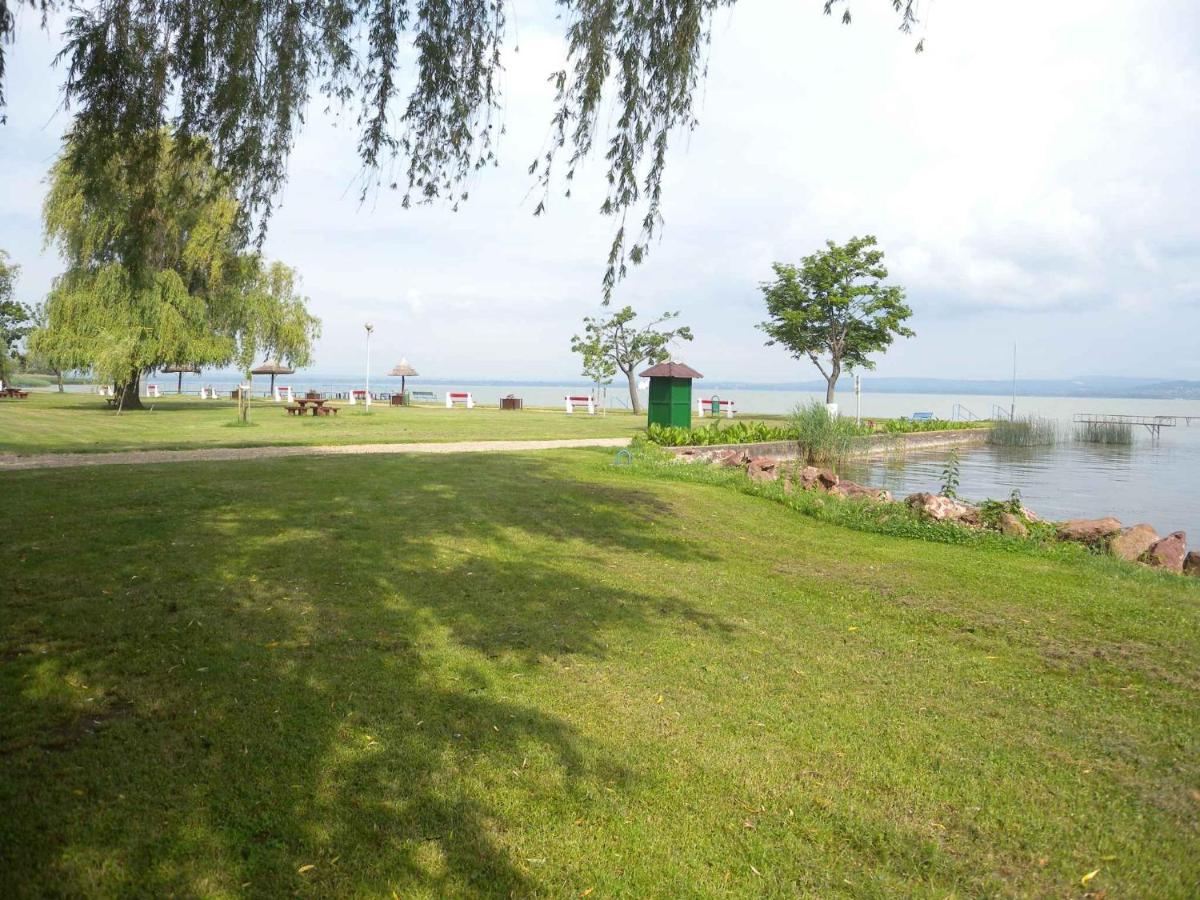 Apartment in Balatonbereny 40988 - Housity