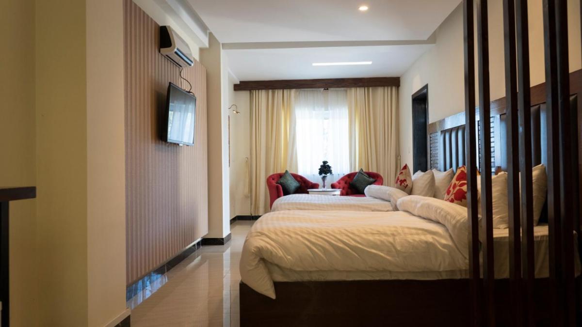 Humming Bird Resort and Executive Suites - Housity