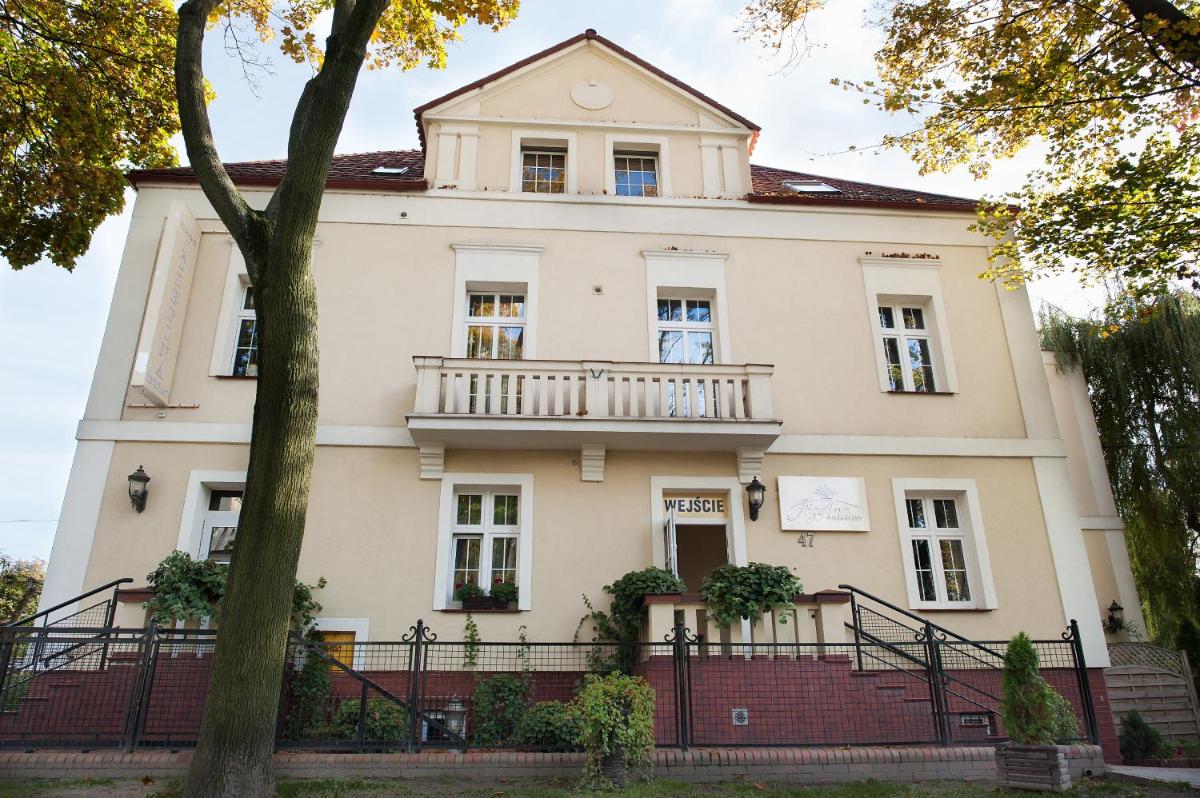 Willa Józefina - Housity