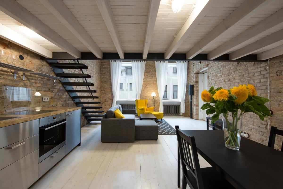 Stylish Studio Apartment in the Heart of Riga - Housity