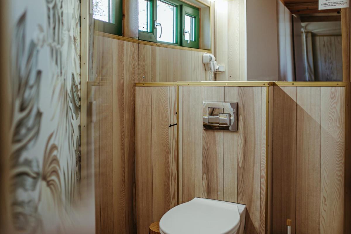 Herbals - Tree&Lake houses with bath, sauna, bikes, motorboat - Housity