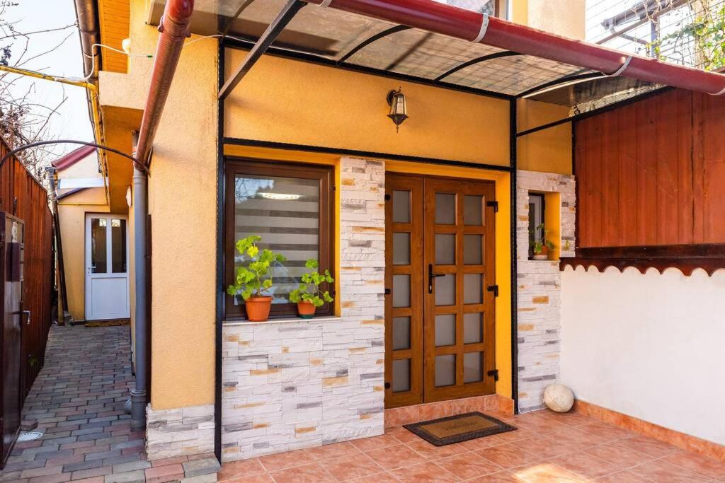Cozy house with nice garden in heart of city center - Housity