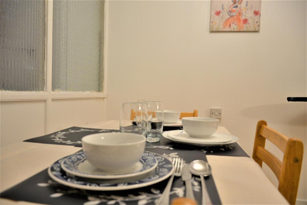 Spacious 3 bedroom House in Tilbury by London - Housity