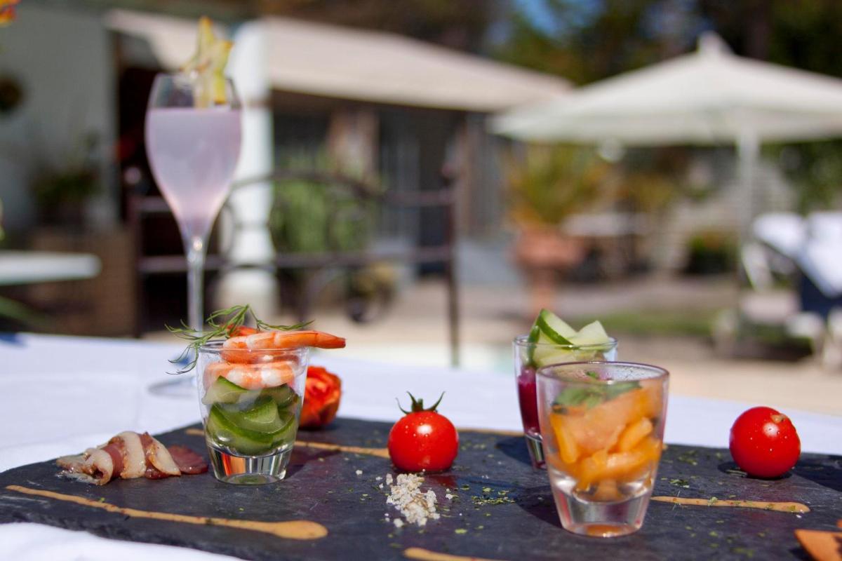 Boissons dans l'établissement Elégance Suites Hôtel
