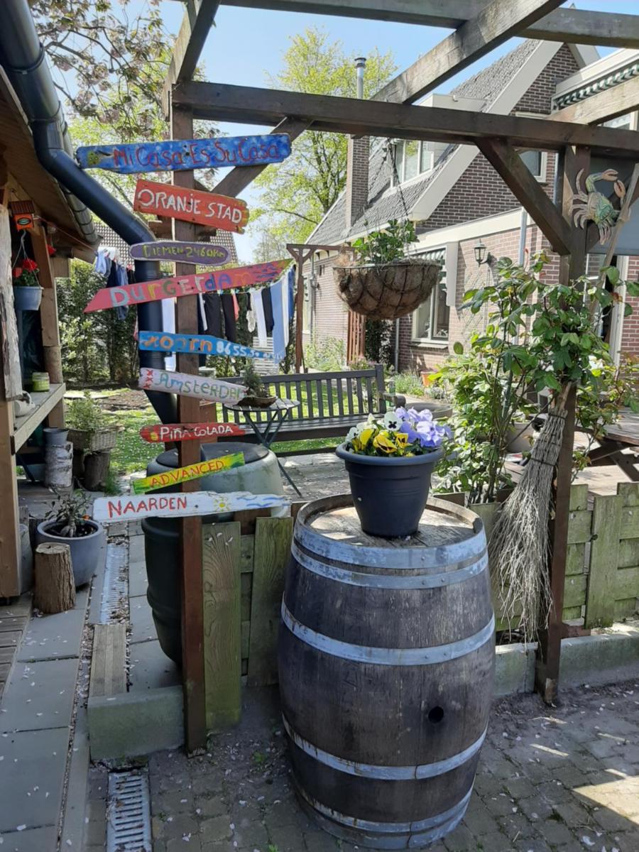 The Country Yard - Housity
