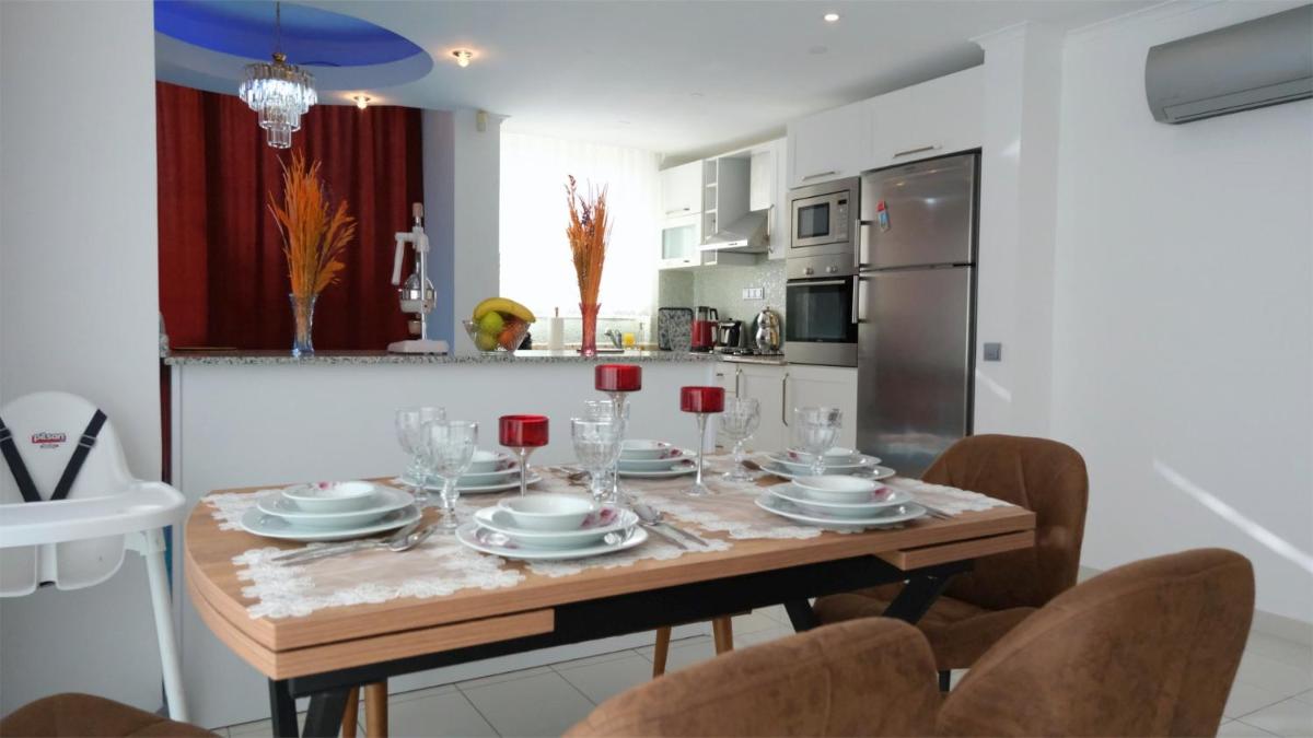 Crystal Water Deniz Saray Villa 1 - Housity