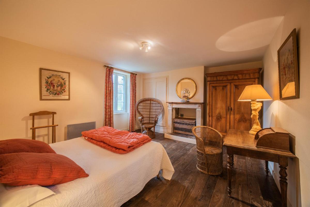 Holiday Home Château de Boucéel Mont Saint Michel - Housity