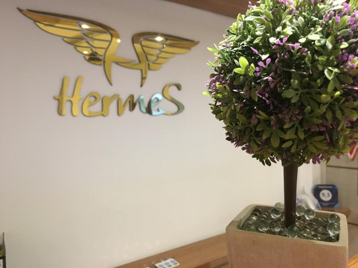 Hermes Hotel - Housity