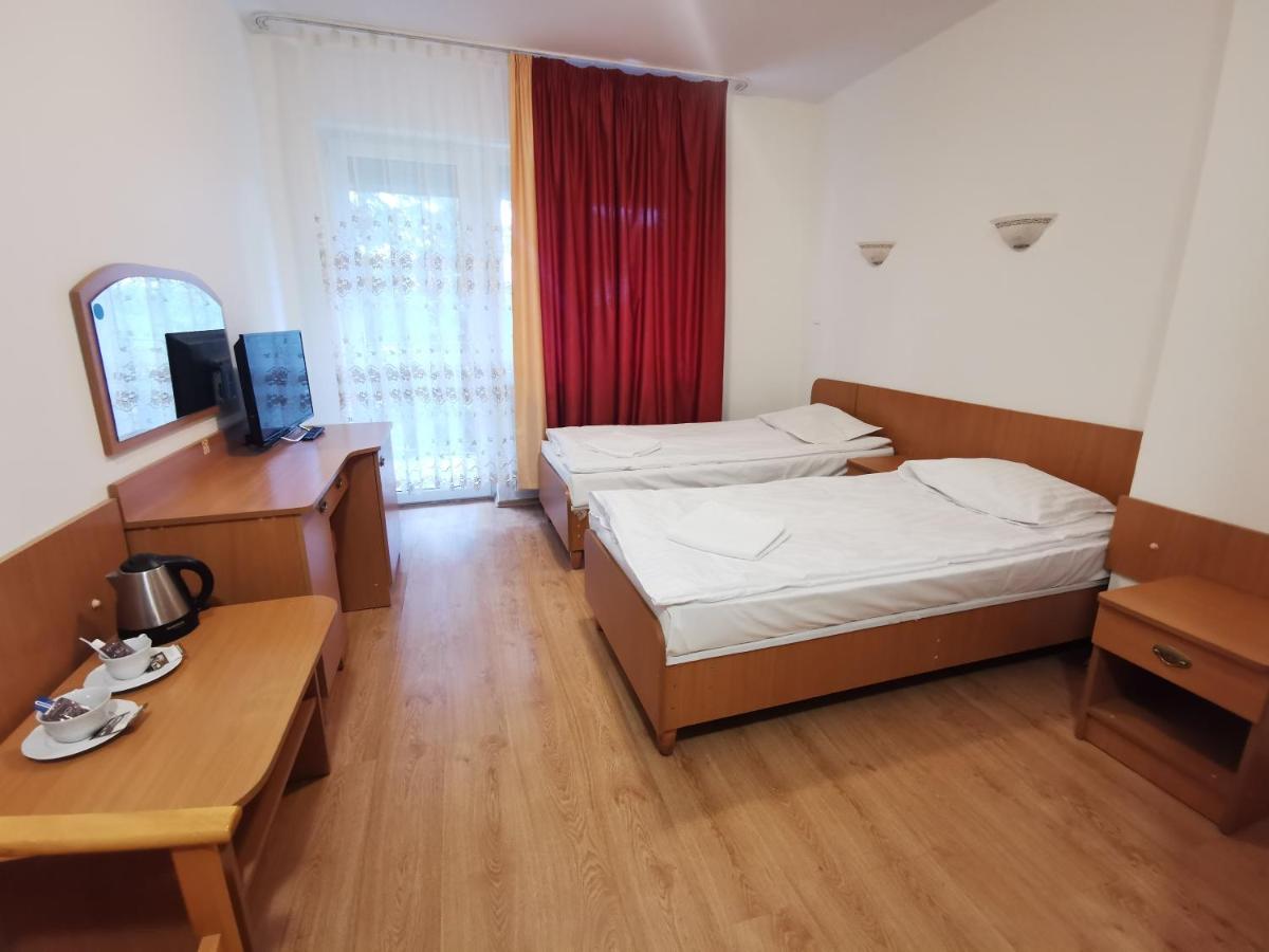 Podkowa - Housity