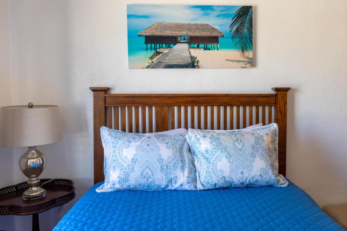 Suitetrails - Mexican Ambience Townhome with Pool #2