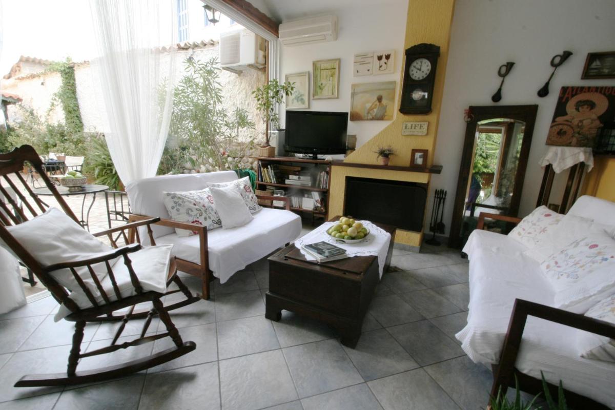 Meliti Guesthouse - Housity