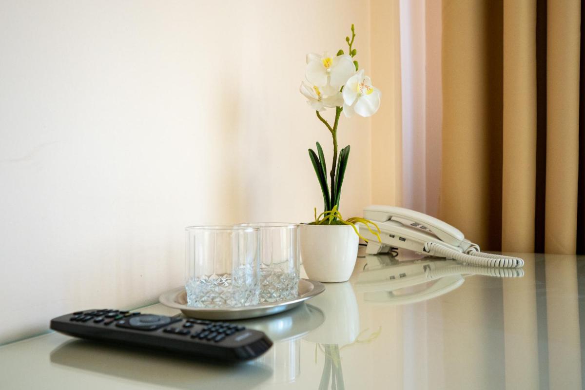 Hotel Orient Galati - Housity
