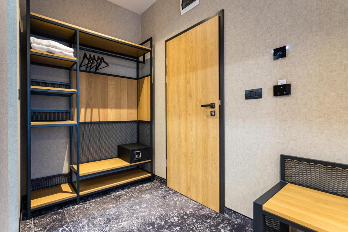 Hugo Hotel - Housity