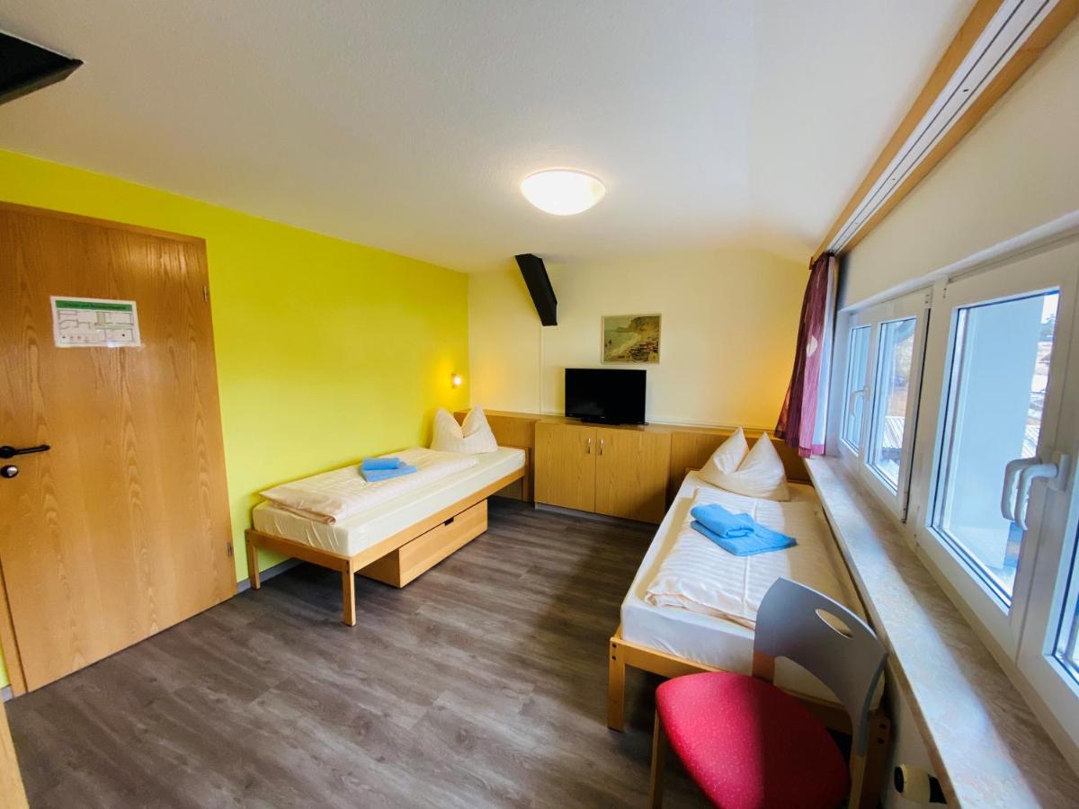 Haus Rosenbaum am Rennsteig Gruppenhaus - Pension - Ferienhaus bis 50 Personen - Housity