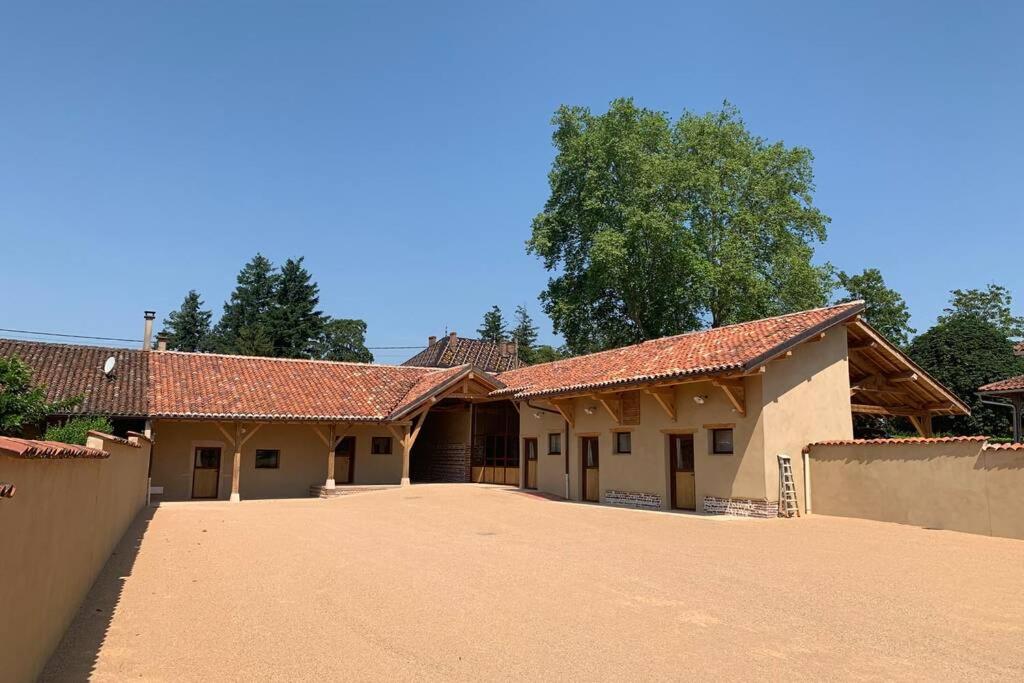 Ancien Haras refait à neuf à 3 km de Vonnas - Housity