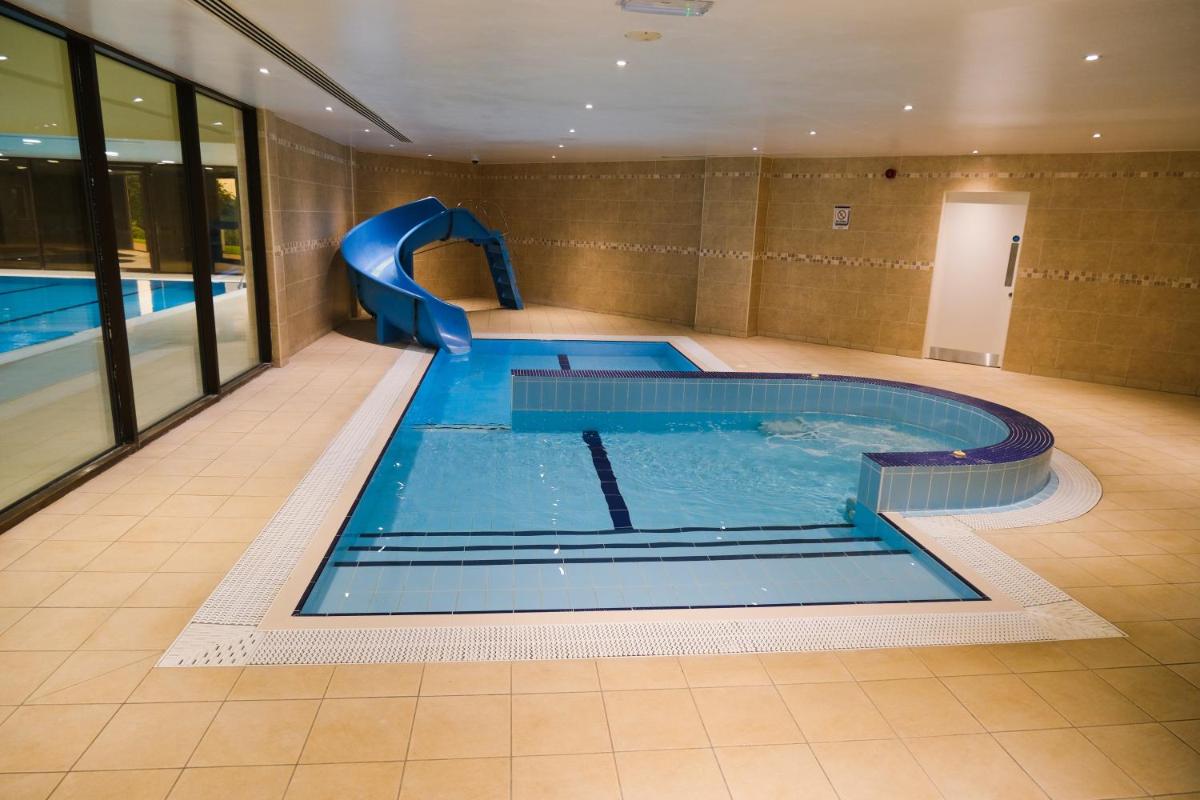Burntwood Court Hotel - Housity