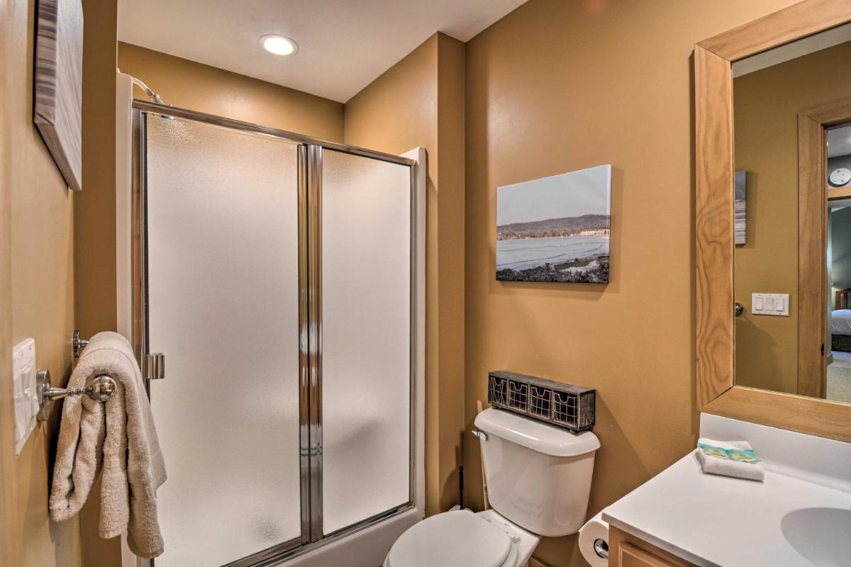 Cozy Boyne Falls Home - Walk to Slopes and Fairways! - Housity