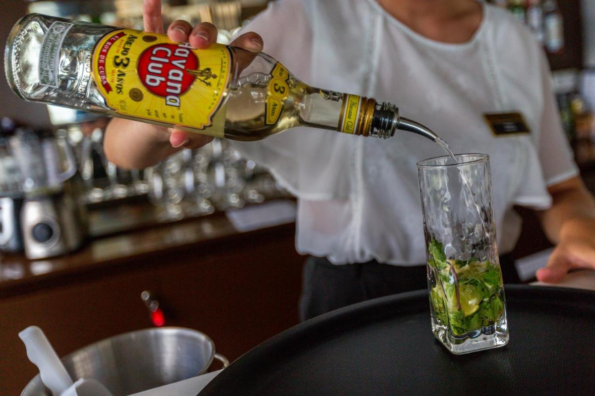 Boissons dans l'établissement Le Diana Hôtel & Spa