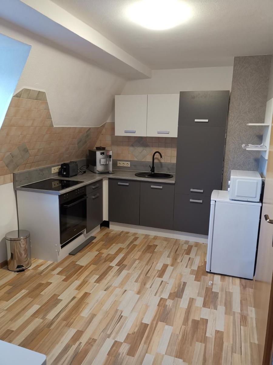Ferienwohnung Rote-Villa - Housity