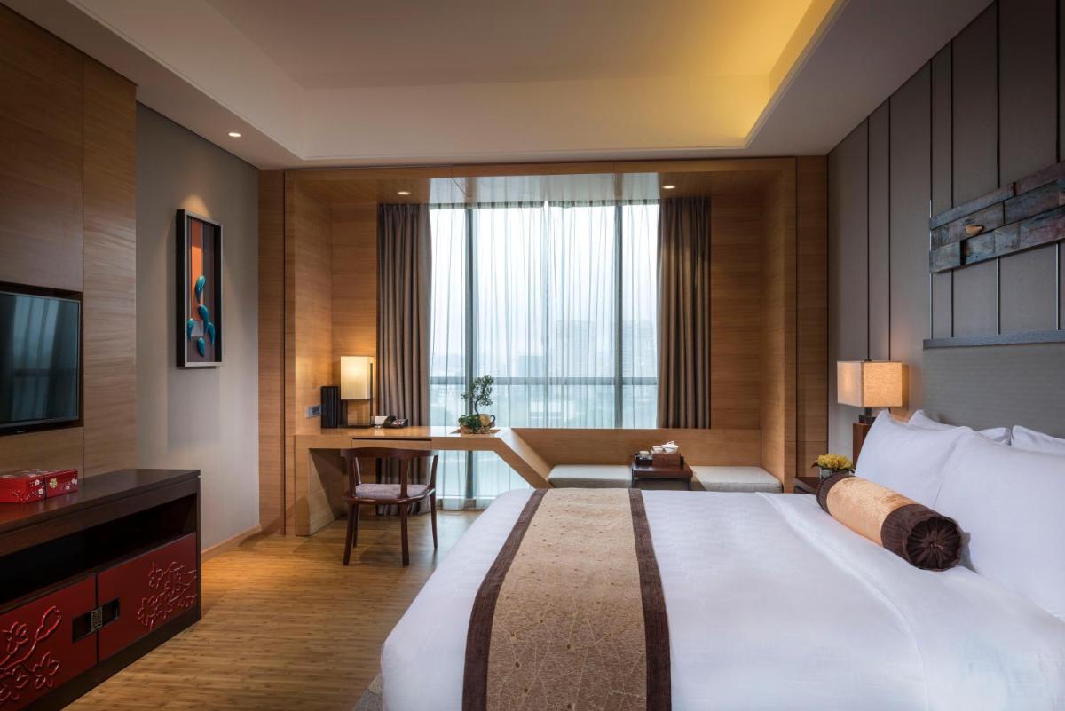 Suitetrails - HUALUXE Yangjiang City Center, an IHG Hotel