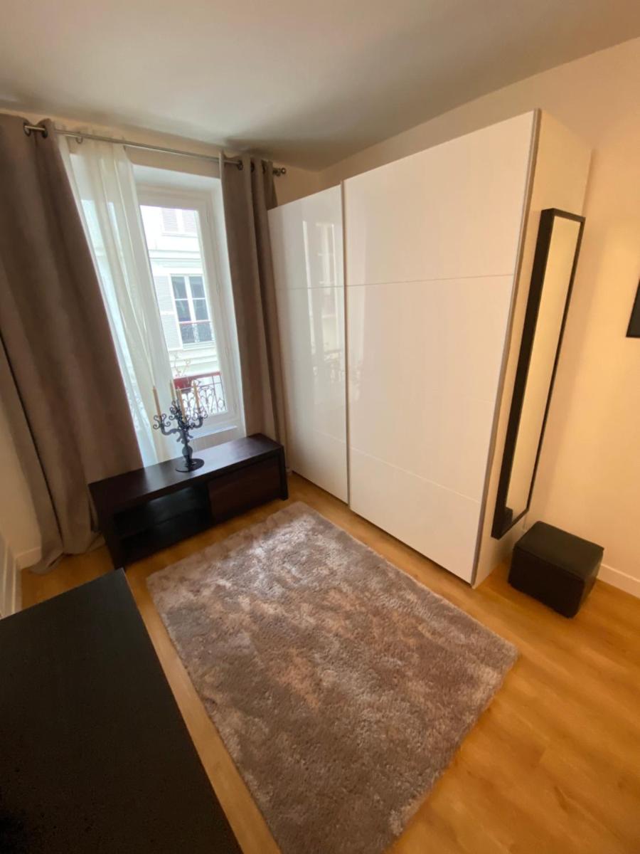 Appartement Champs Élysées Trocadero - Housity