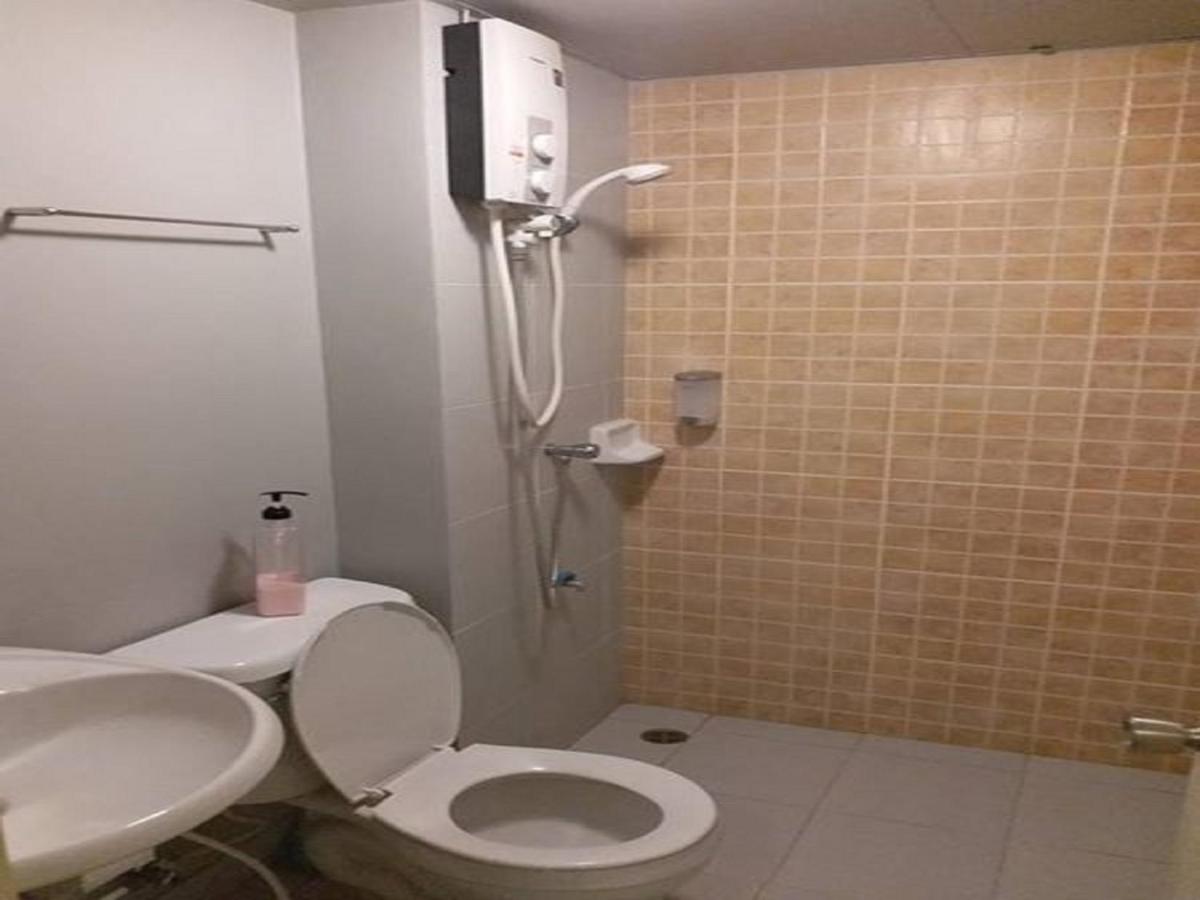 Room in BB - Poppular Palace Don Mueang Bangkok Triple room - Housity