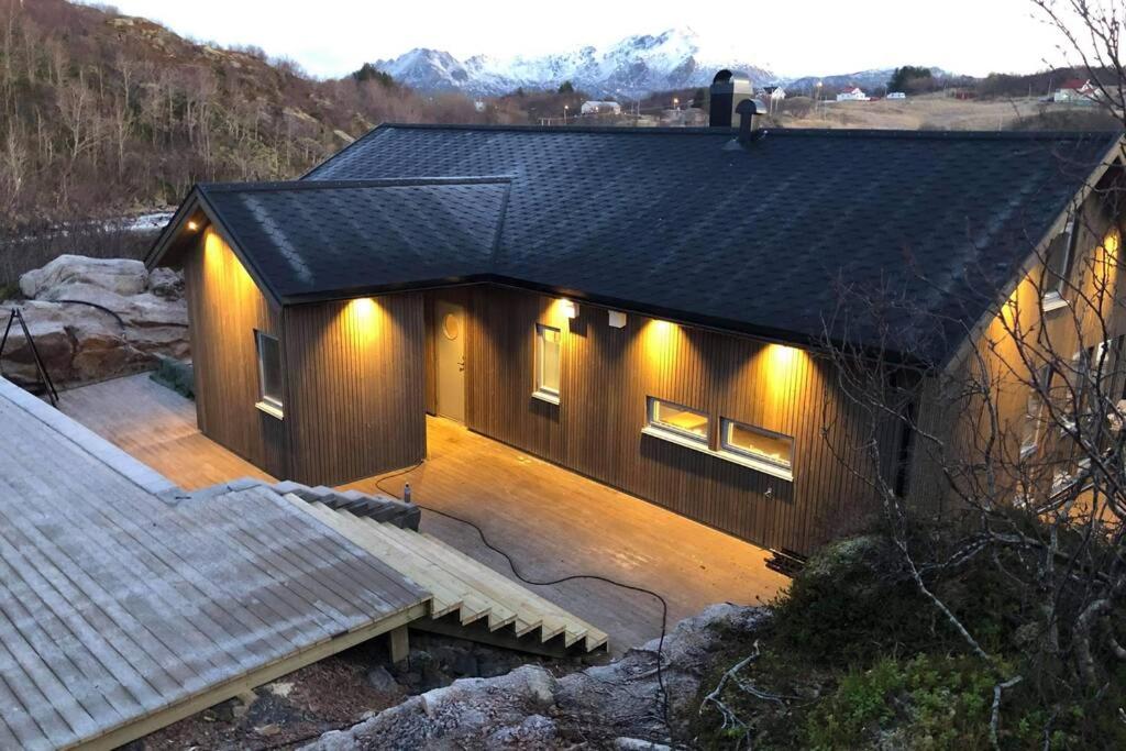 Vikran Seaside Lodge - Housity