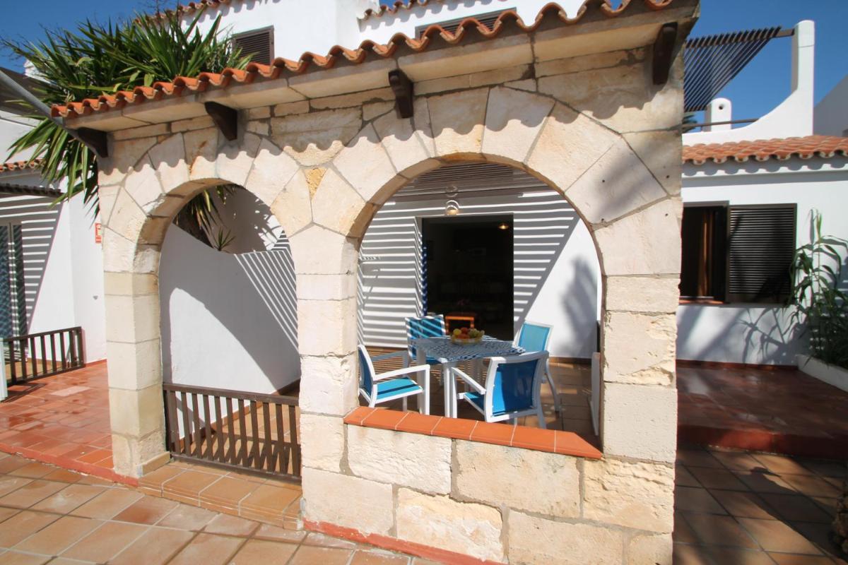 Un balcón o terraza de Apartaments Talayot