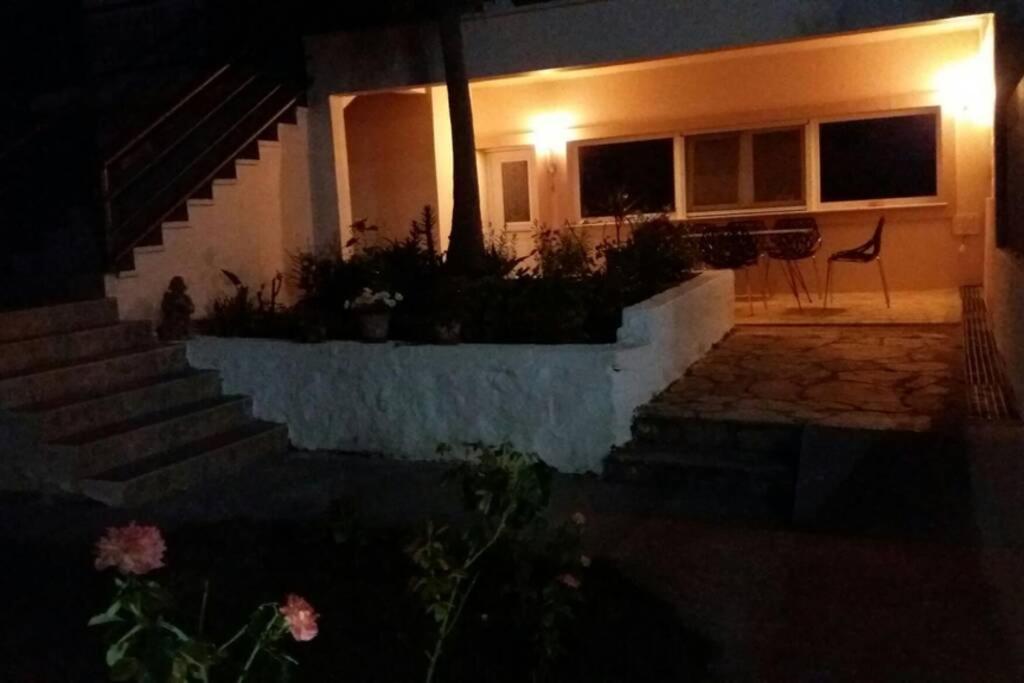 Nafsika House Benitses - Housity