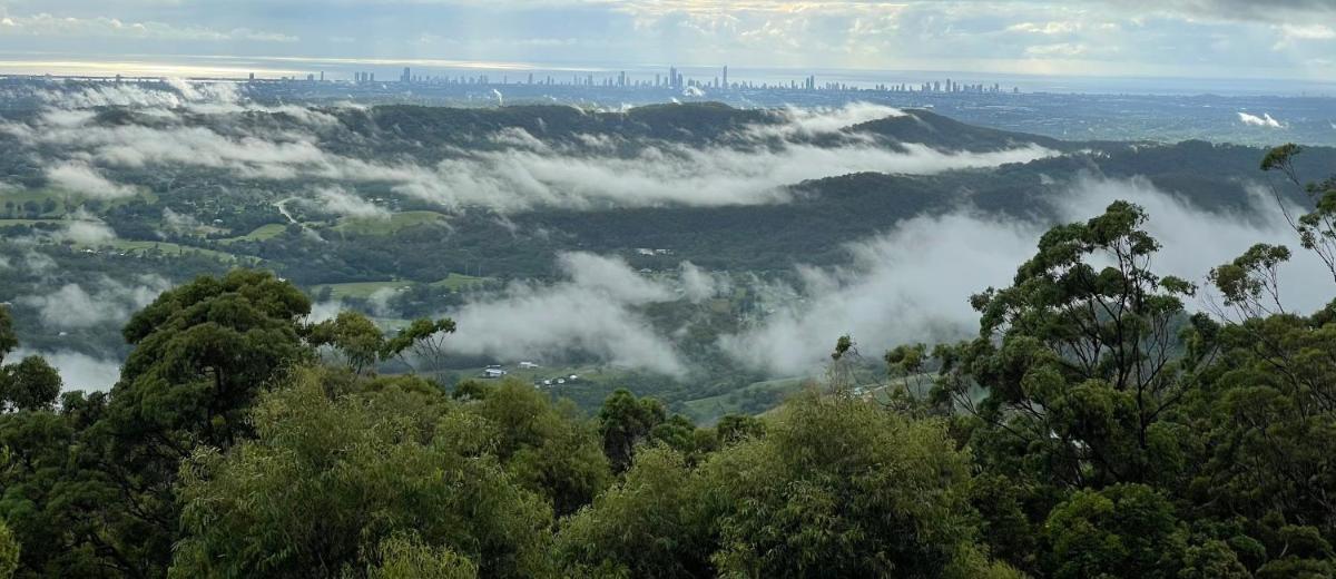 Suitetrails - Mountain Living with Ocean views