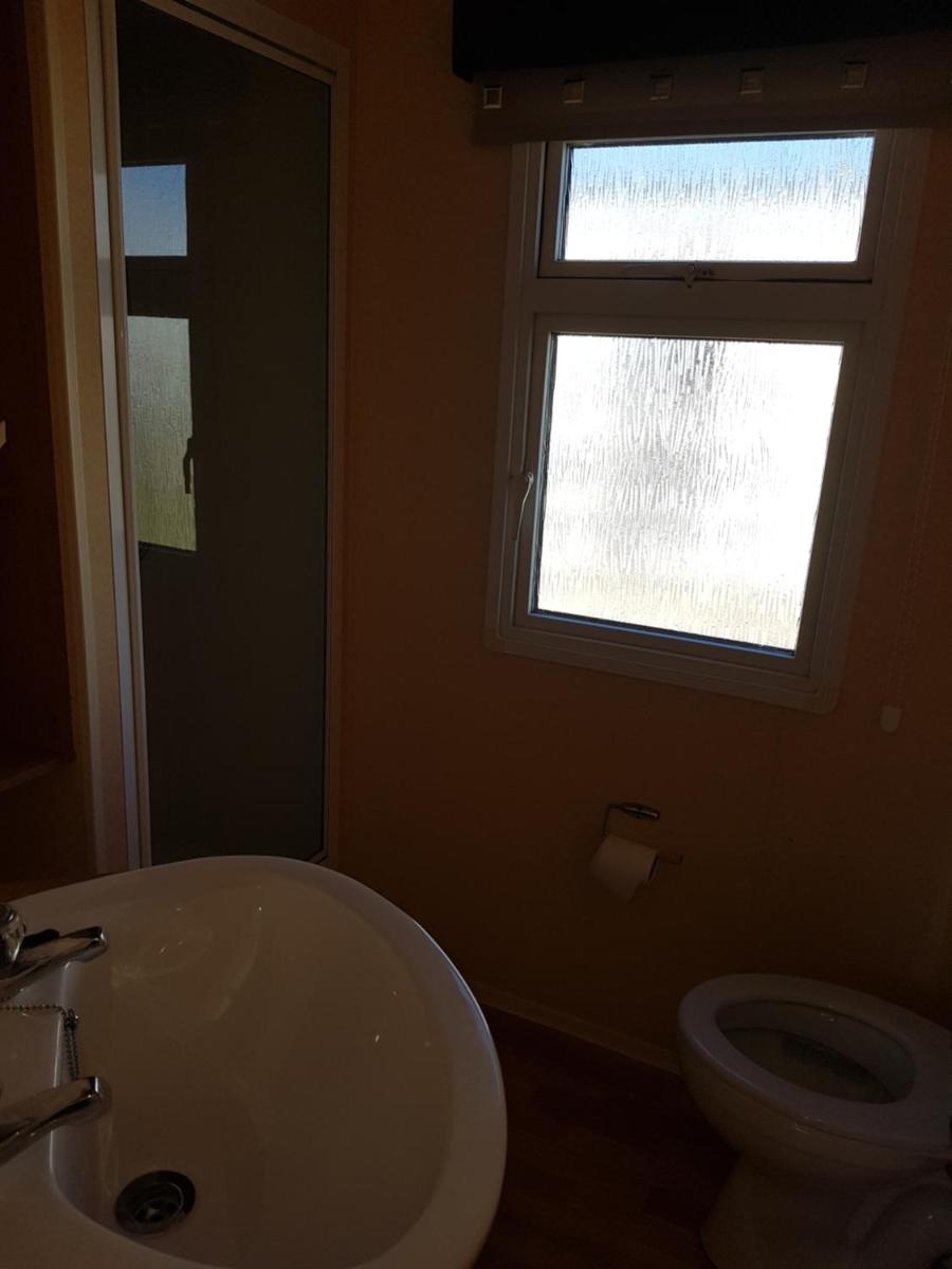 6 Berth with Sea Views on Beachside - Housity