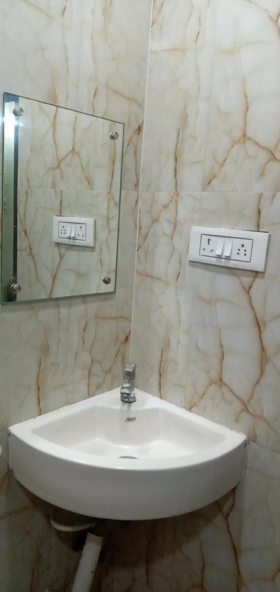Lake Town Guest House - Housity