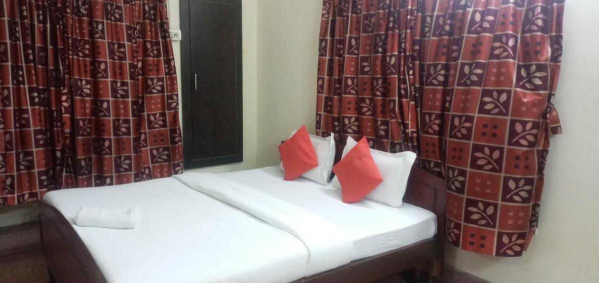 Lake Town Guest House - Housity