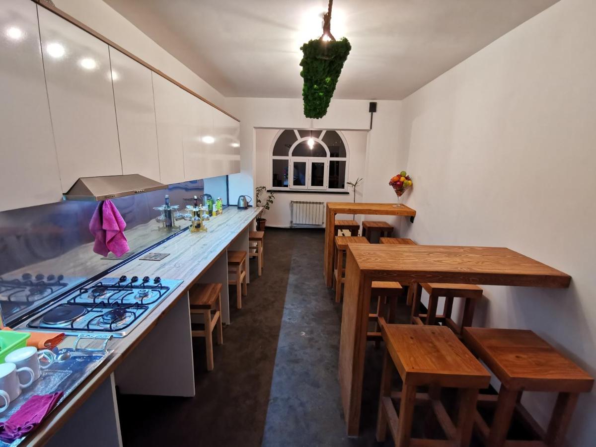 4 Friends Hostel - Housity