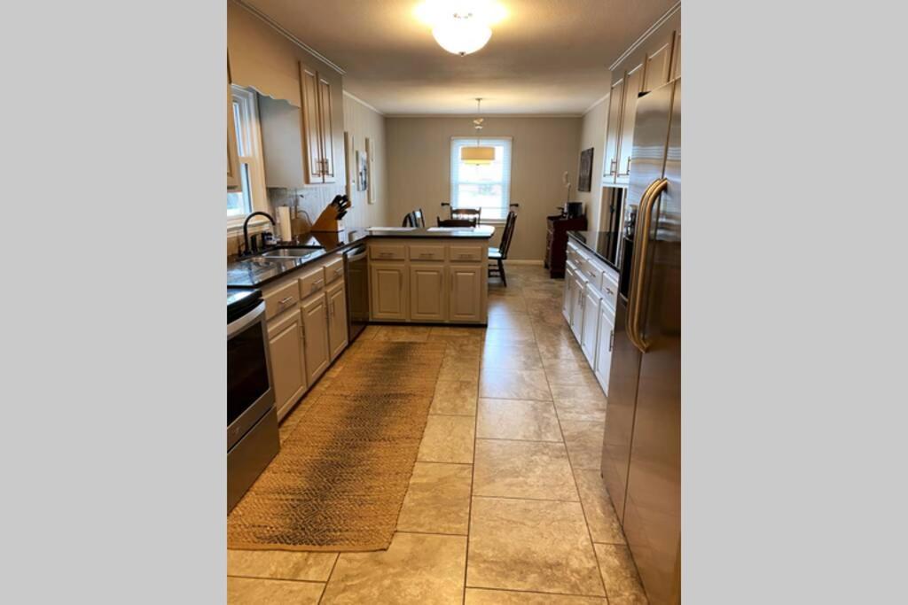 The Crimson - Game Day Rental - Housity