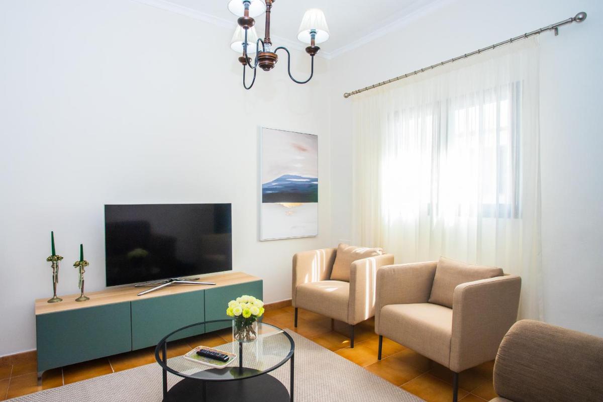 Suitetrails - Casa Juana a 50 metros la playa del Reducto y wifi free
