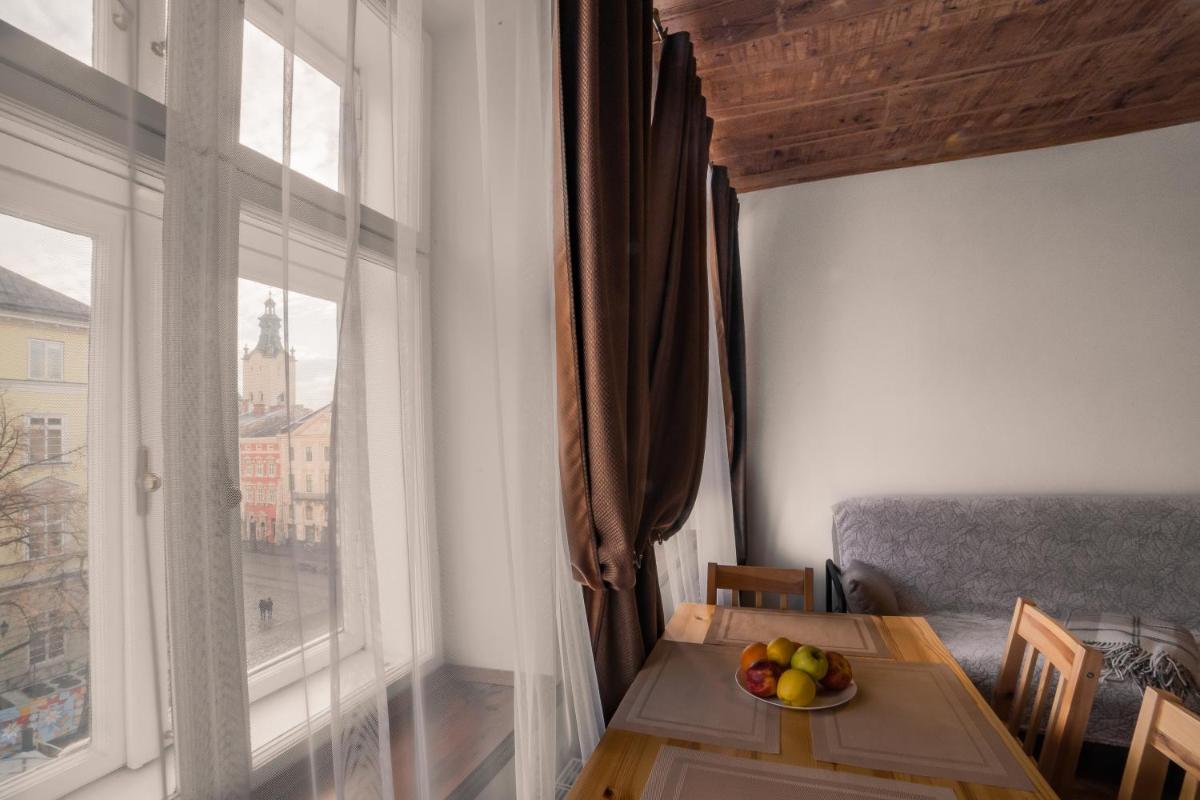Luxury apartment with Rynok square view - Housity