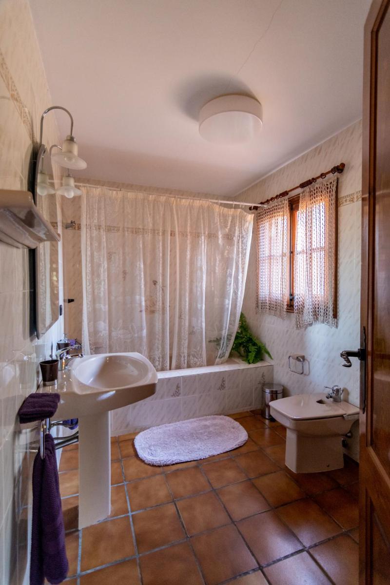 EVA & TRAVEL - El Bosquet de Prades - Housity