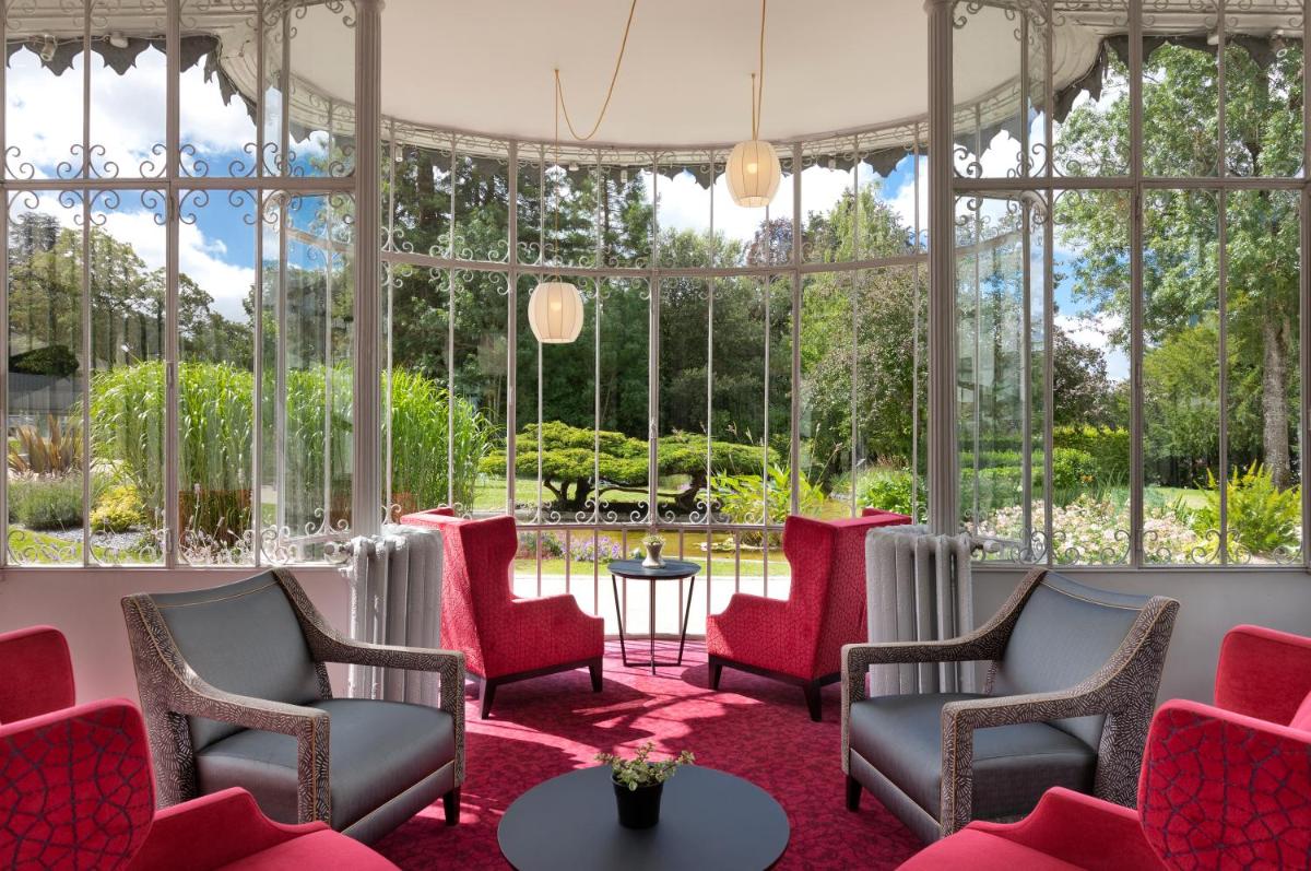 Jardin de l'établissement Château Belmont Tours by The Crest Collection