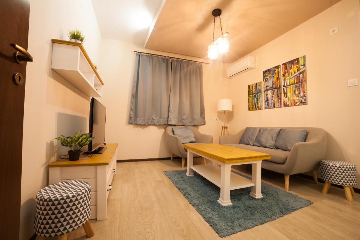 Апартамент РАЙНОВИ - Housity