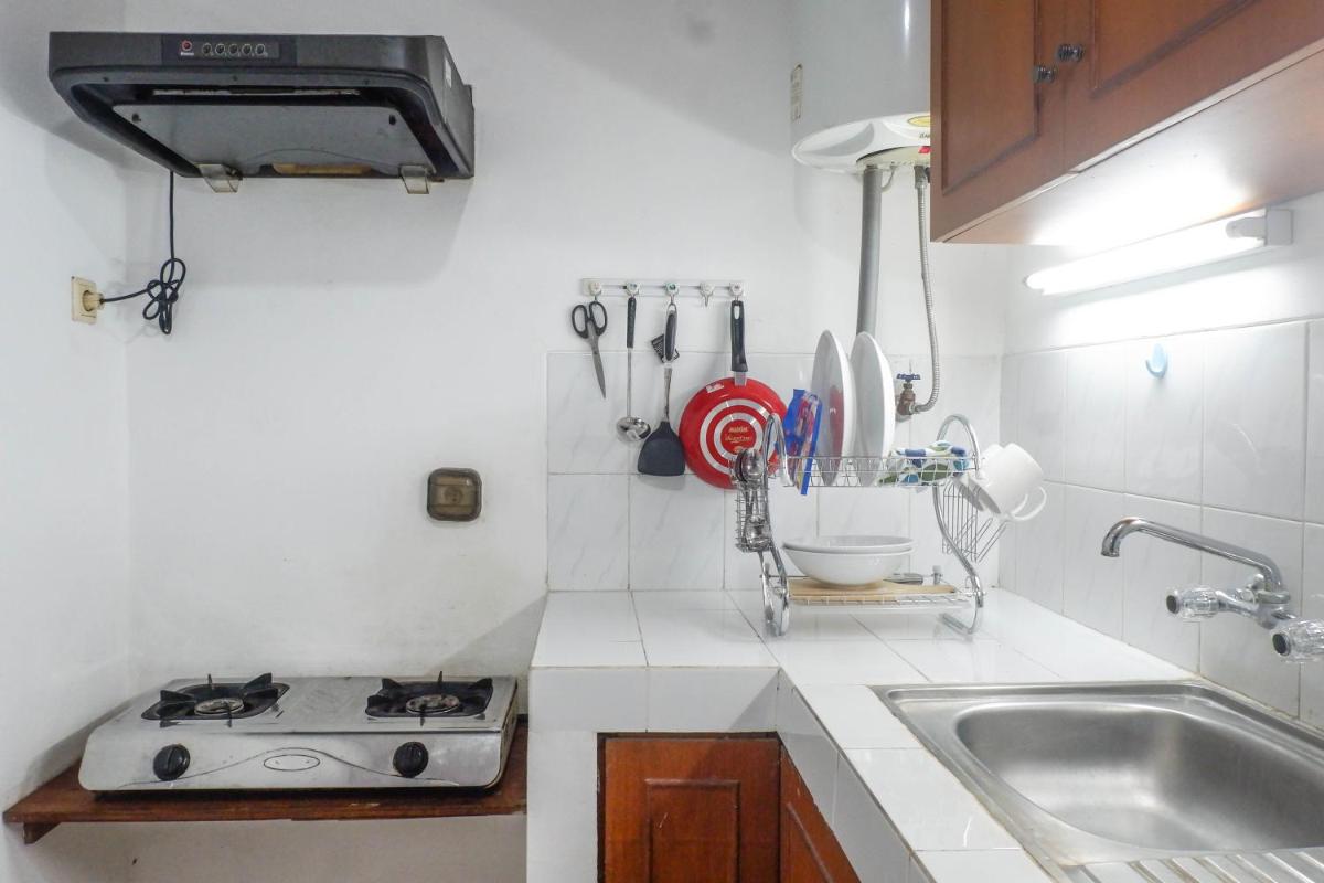 Spacious Classic 1BR Apartment at Taman Beverly By Travelio - Housity