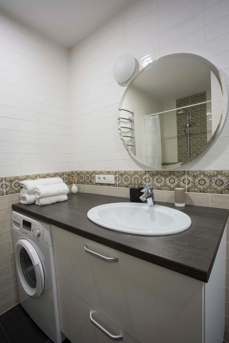 Baron's Town Hall Apartments - Housity