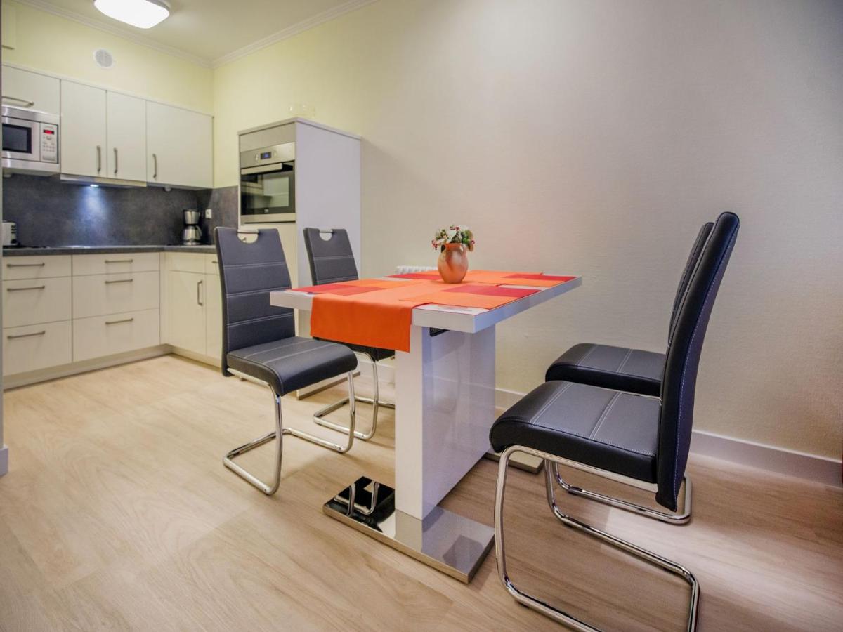 Dünenpark Binz - Komfortplus Ferienwohnung mit 1 Schlafzimmer und Terrasse im Erdgeschoss 042 - Housity