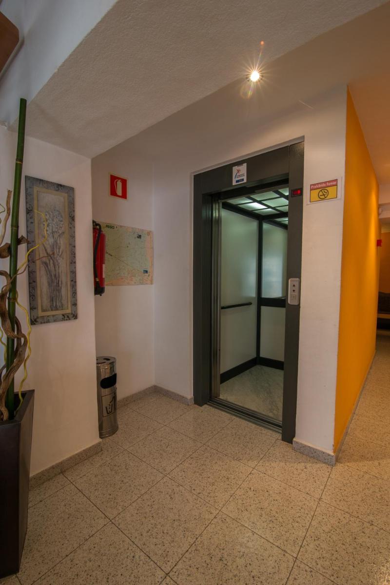 Hotel Reig - Housity