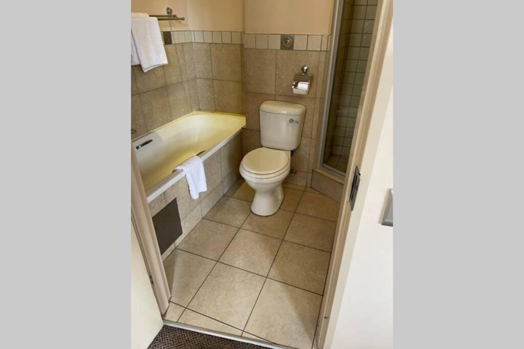 Cool & Easy Flat in the heart of Marshalltown - Housity