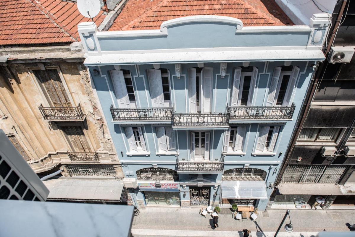 #Aura Studios & Suites V9-10 - Housity