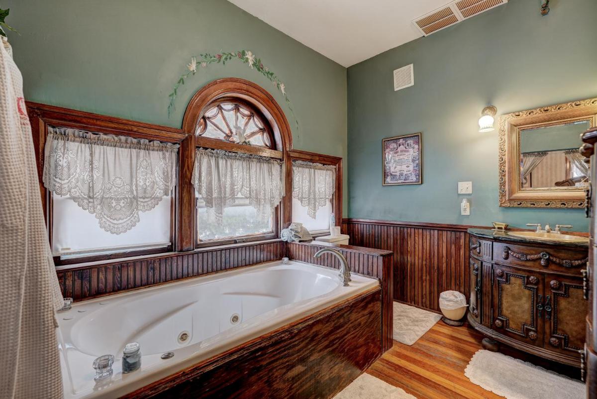 Grandison Inn - Housity