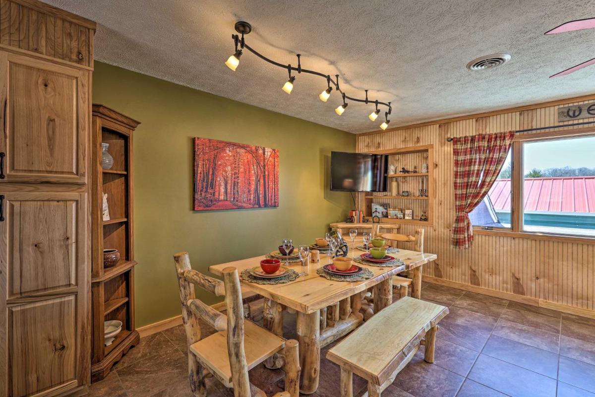 Comfy Ranch  in New River Stables! - Housity