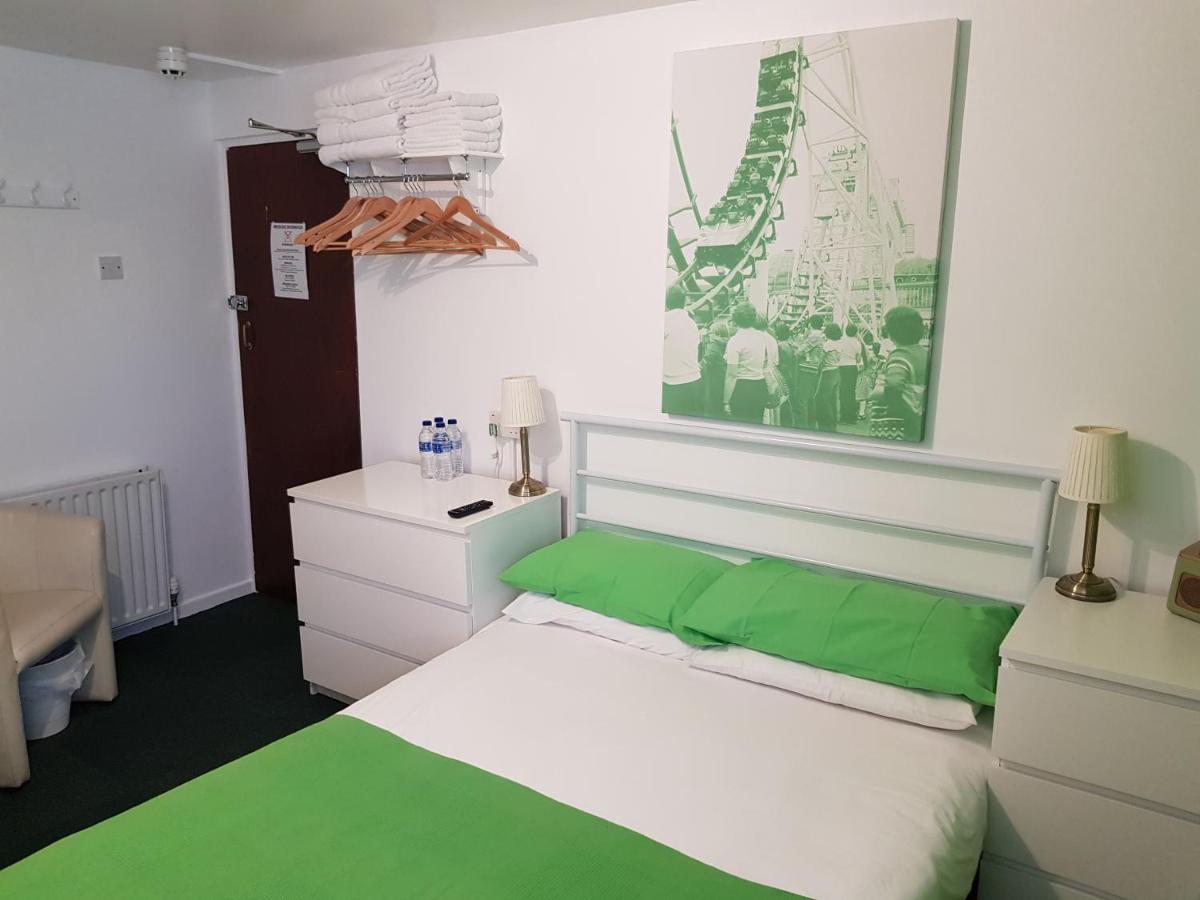 Oakleigh House - Housity