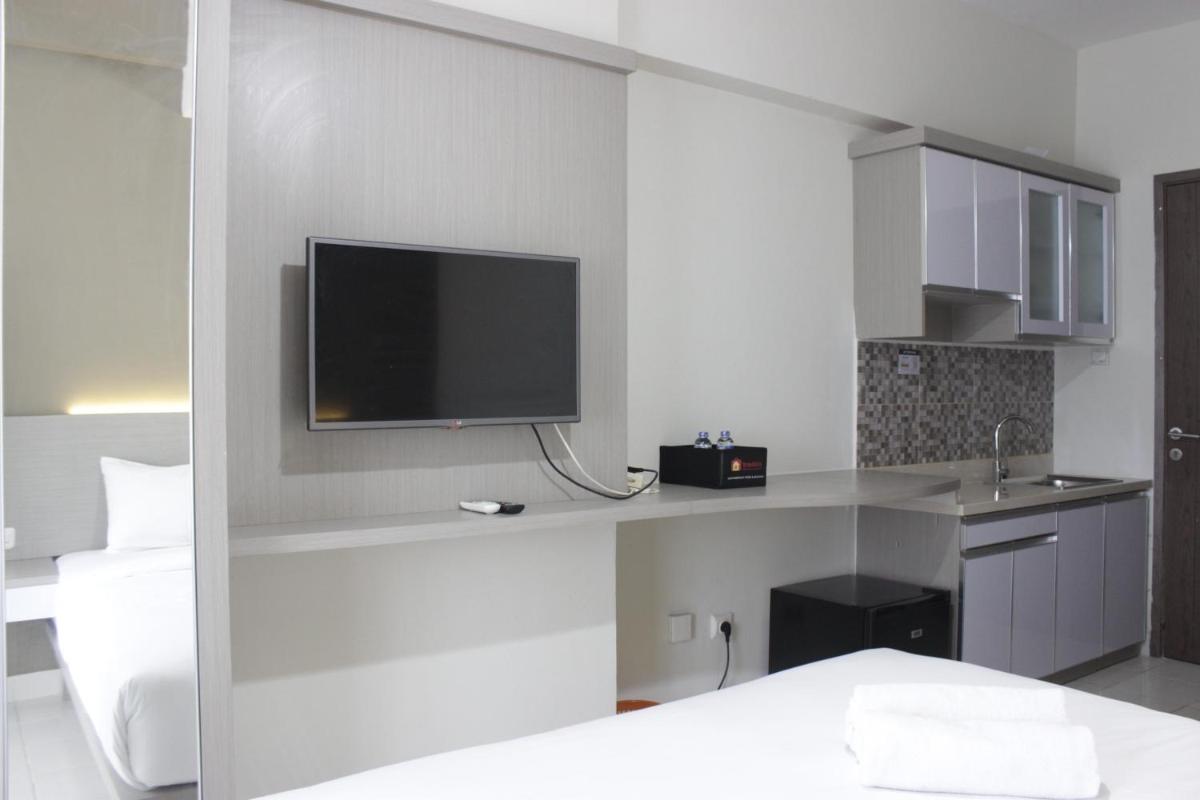 Comfy Studio Apartment at Harvard Jatinangor near UNPAD By Travelio - Housity